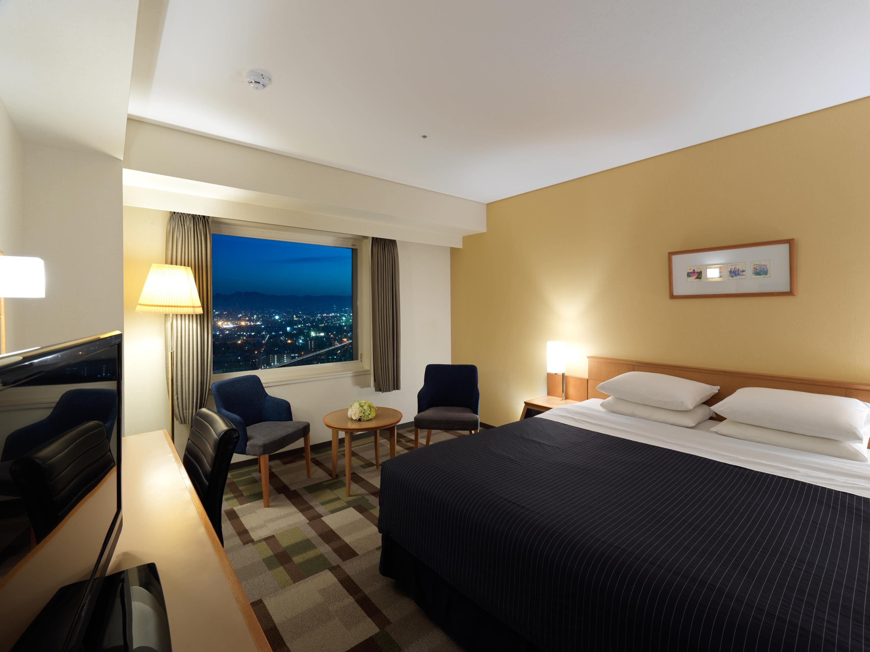 โรงแรม โรงแรมเอมิเซีย 5*